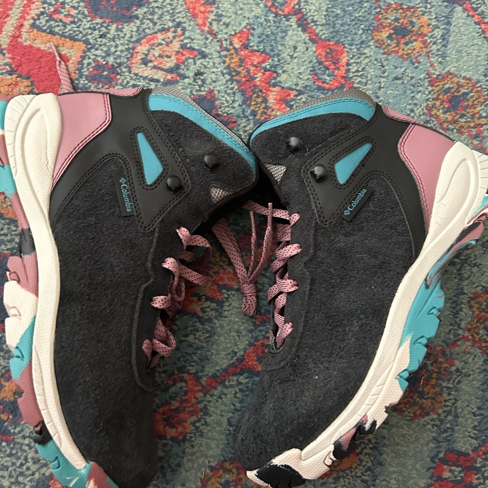 Columbia Women's Lace-Up Hiking Boot in dark charcoal with Pink & Teal Accents - Picture 12 of 12